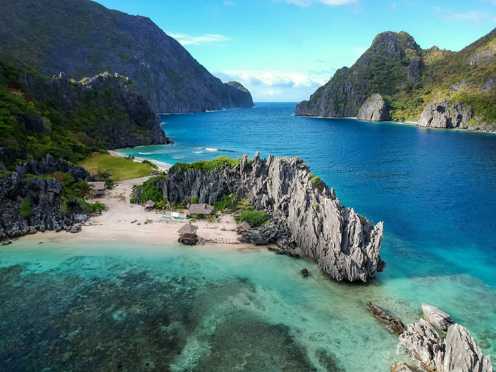 Philippines for Digital Nomads 2026: New Visa, Real Costs & Where to Base